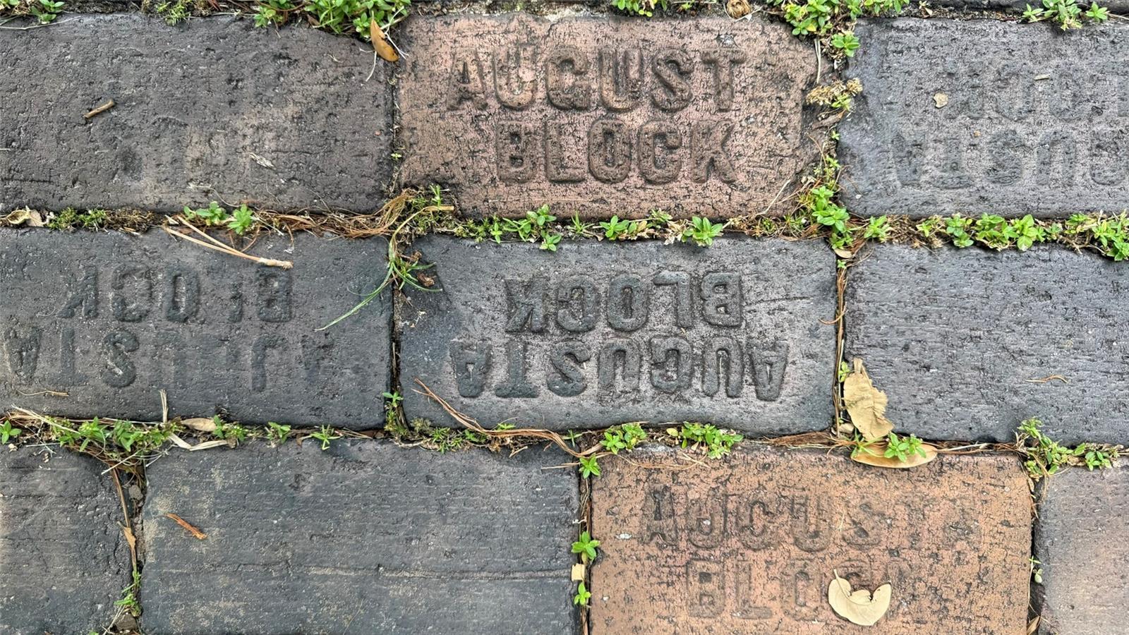 Listing photo id 6 for 1330 Cherry Street Ne