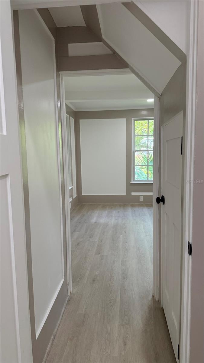 Listing photo id 85 for 1330 Cherry Street Ne