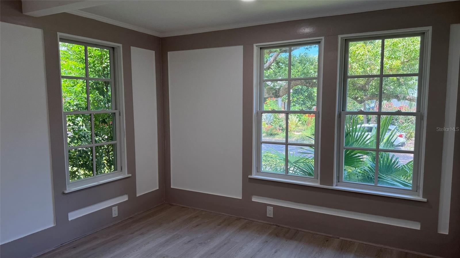 Listing photo id 87 for 1330 Cherry Street Ne