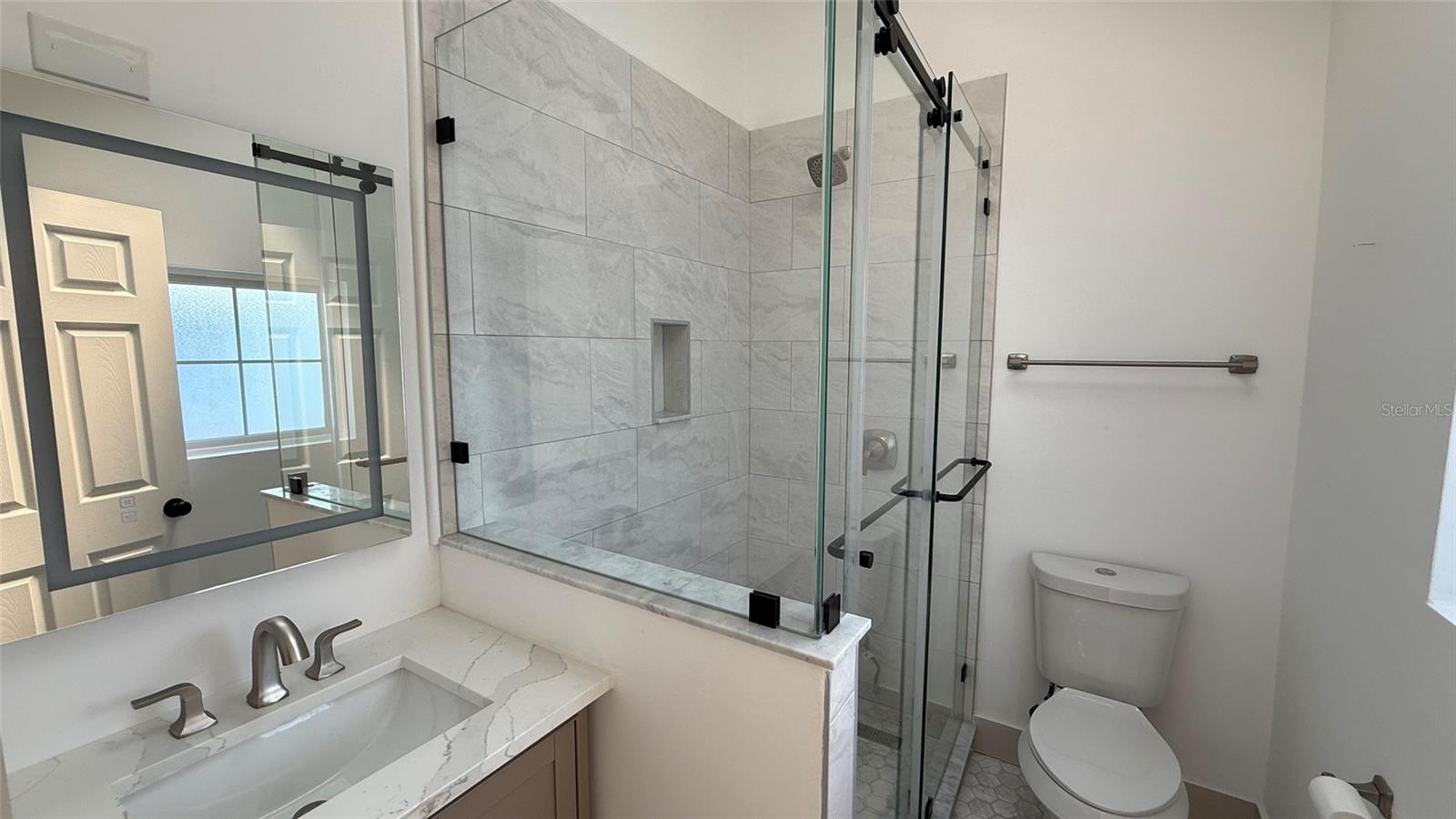 Listing photo id 92 for 1330 Cherry Street Ne