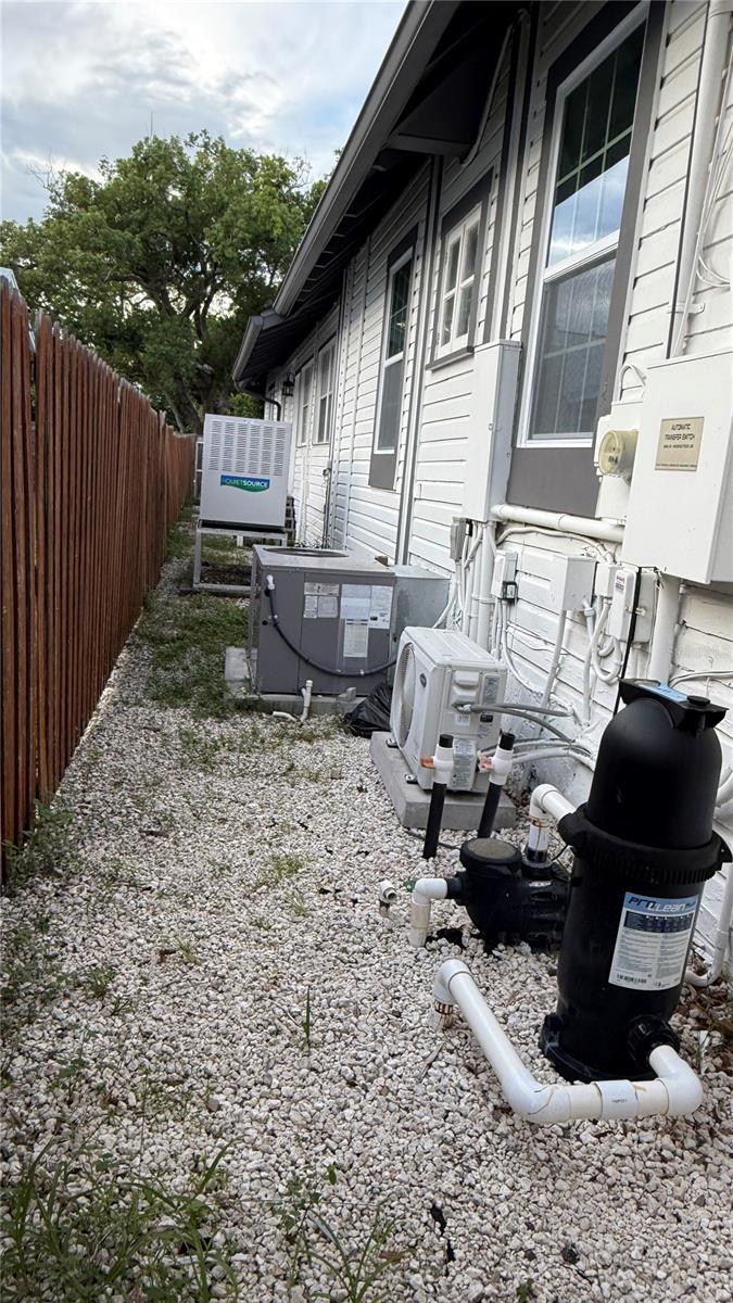 Listing photo id 95 for 1330 Cherry Street Ne