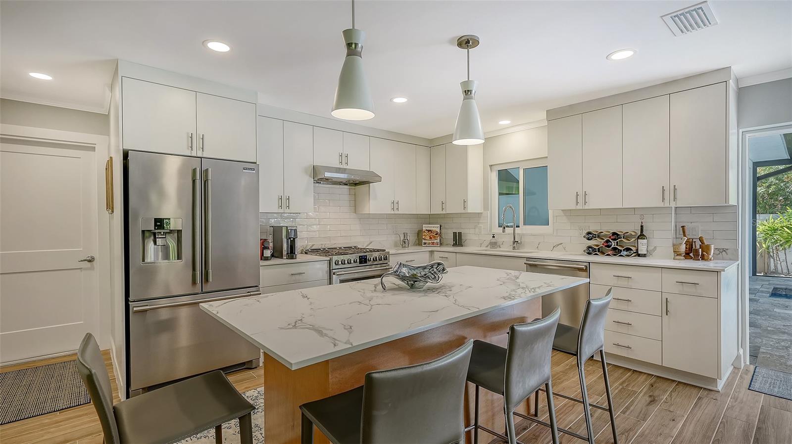 Image 17 of 51 For 1717 Field Road