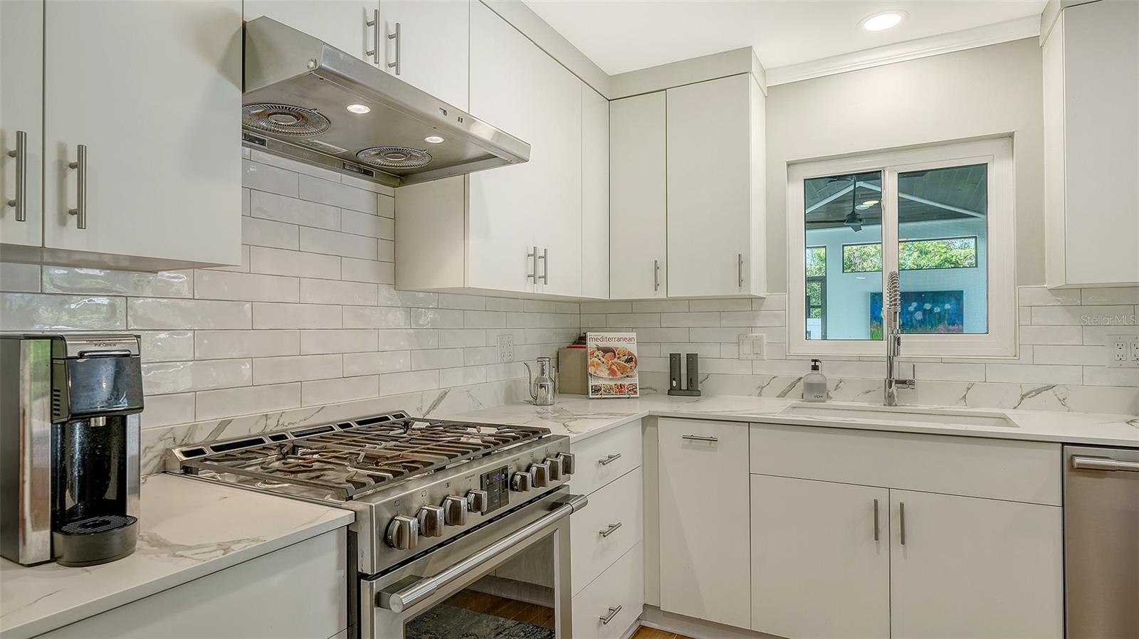 Image 19 of 51 For 1717 Field Road