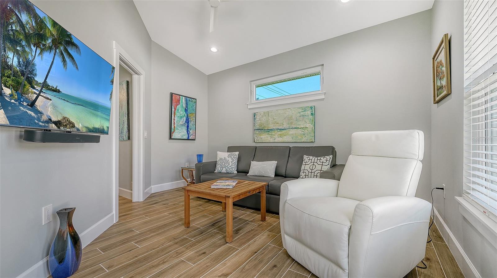 Image 43 of 51 For 1717 Field Road