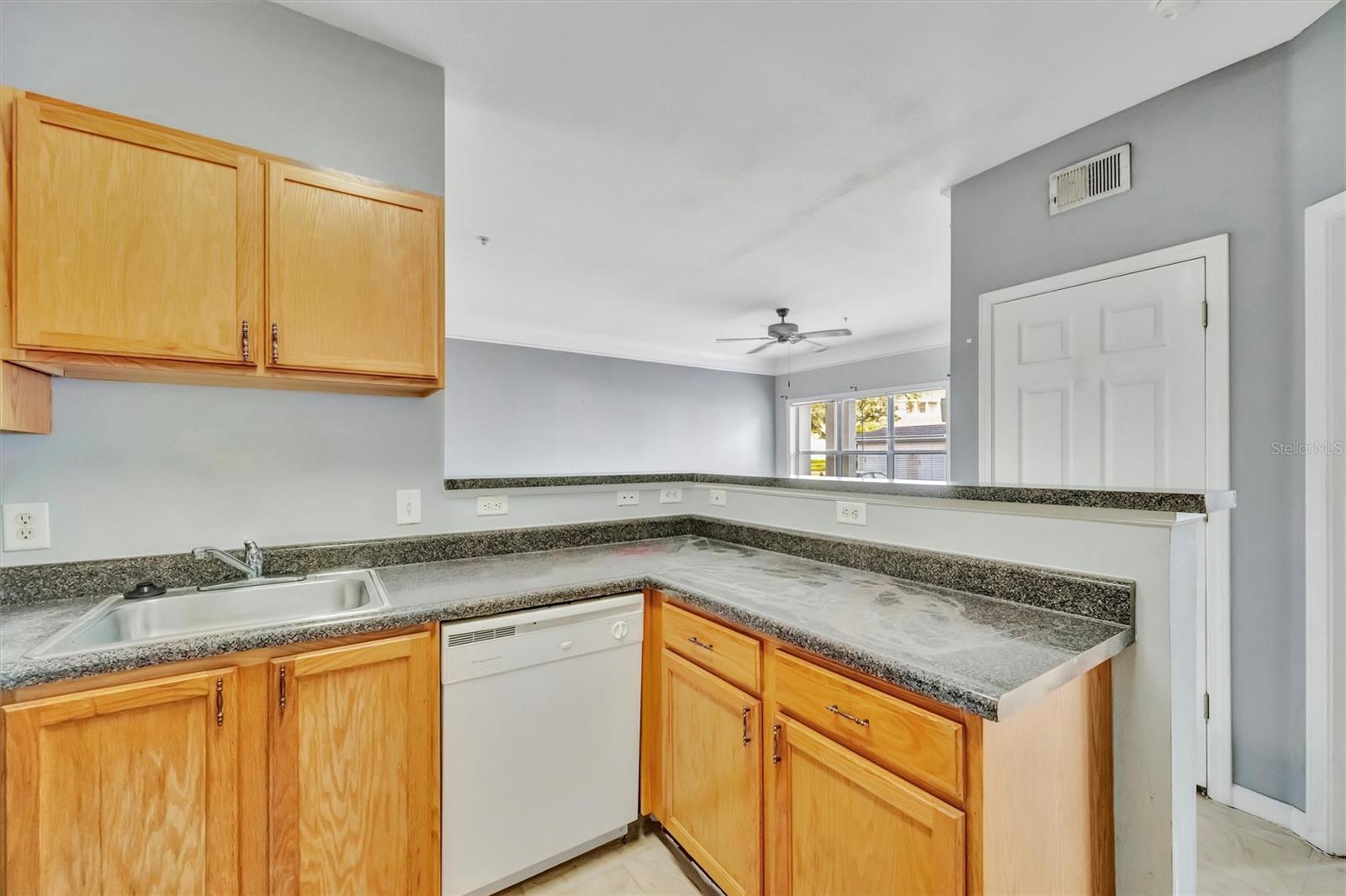 Image 15 of 36 For 4802 51st Street W 1313