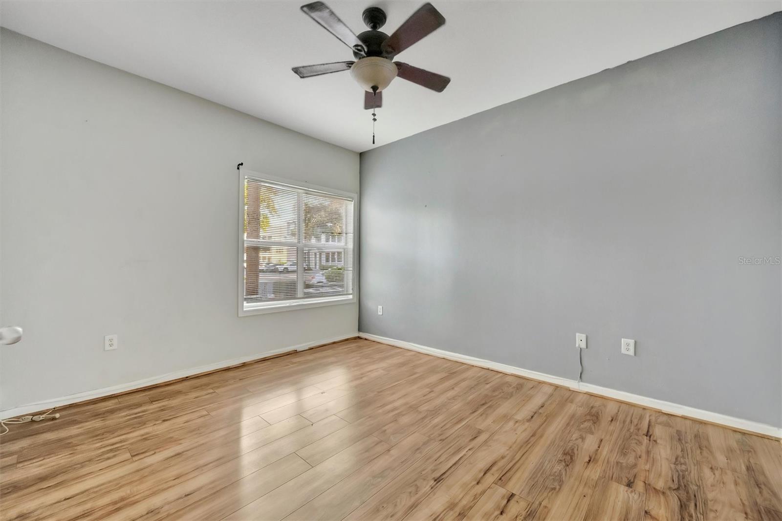 Image 20 of 36 For 4802 51st Street W 1313