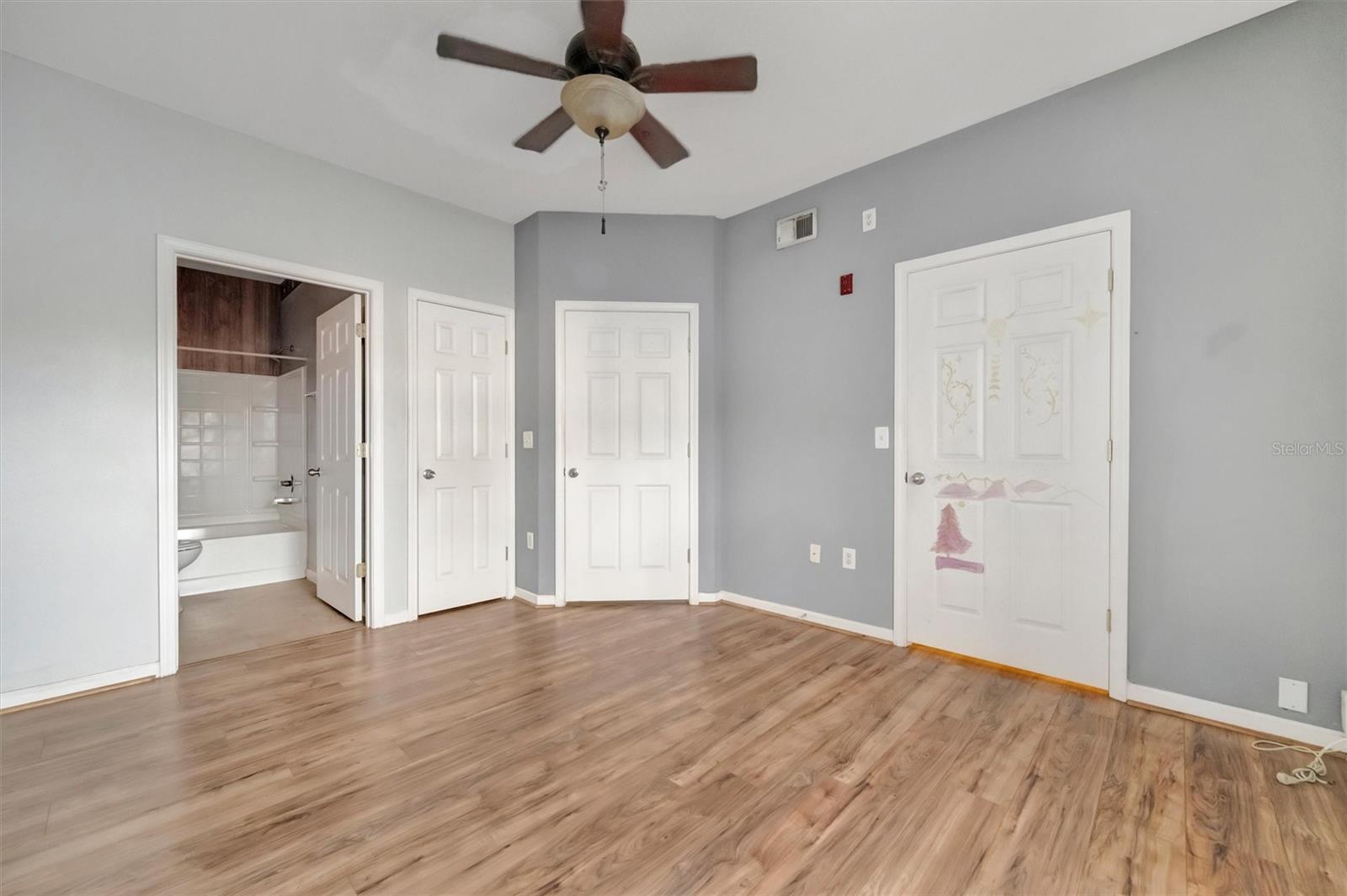 Image 21 of 36 For 4802 51st Street W 1313