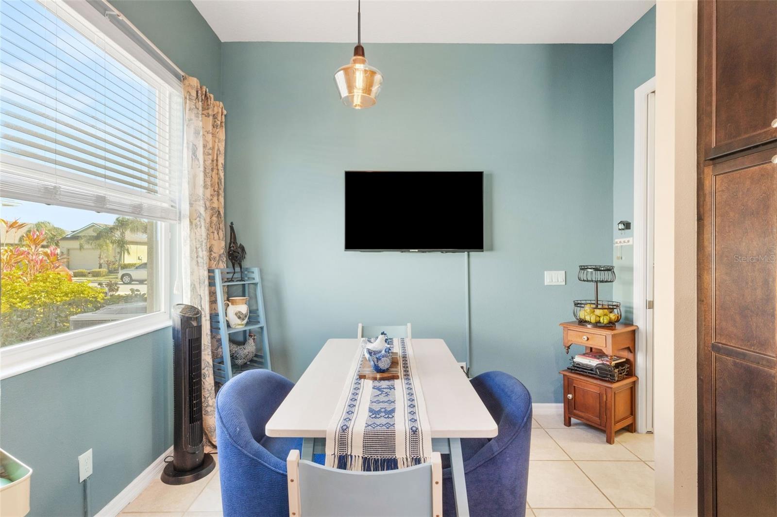 Image 11 of 77 For 3715 Manorwood Loop