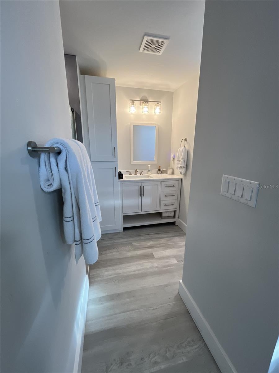 Image 16 of 49 For 6614 New Jersey Street