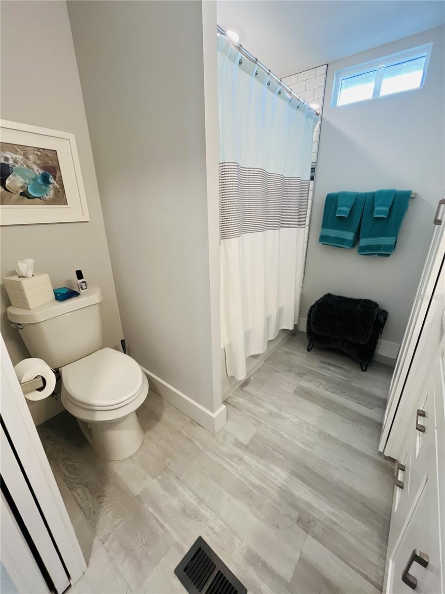 Image 22 of 49 For 6614 New Jersey Street