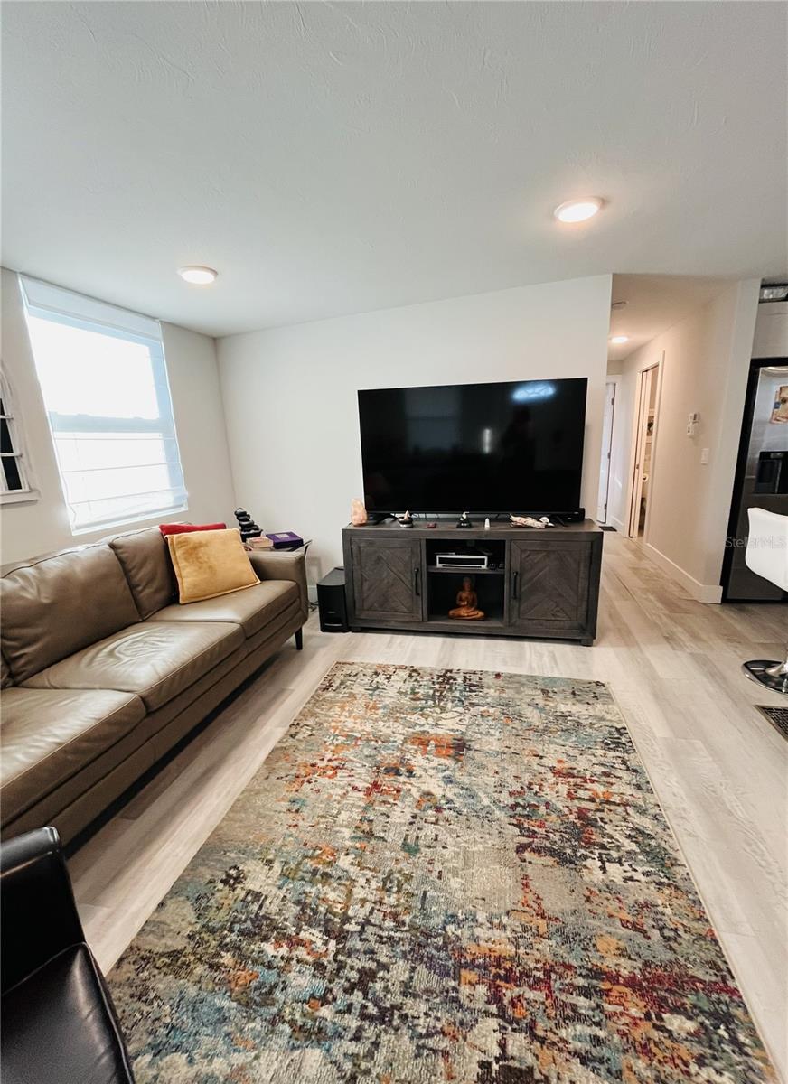 Image 9 of 49 For 6614 New Jersey Street