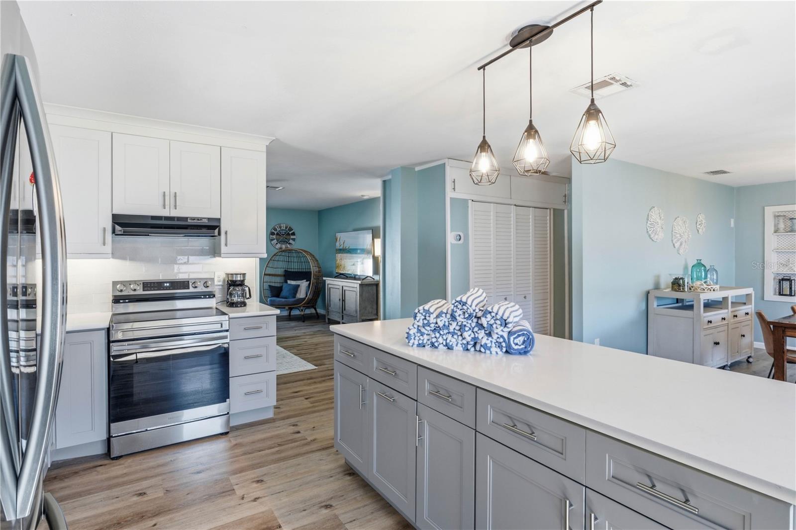 Image 10 of 52 For 205 Haverkos Court