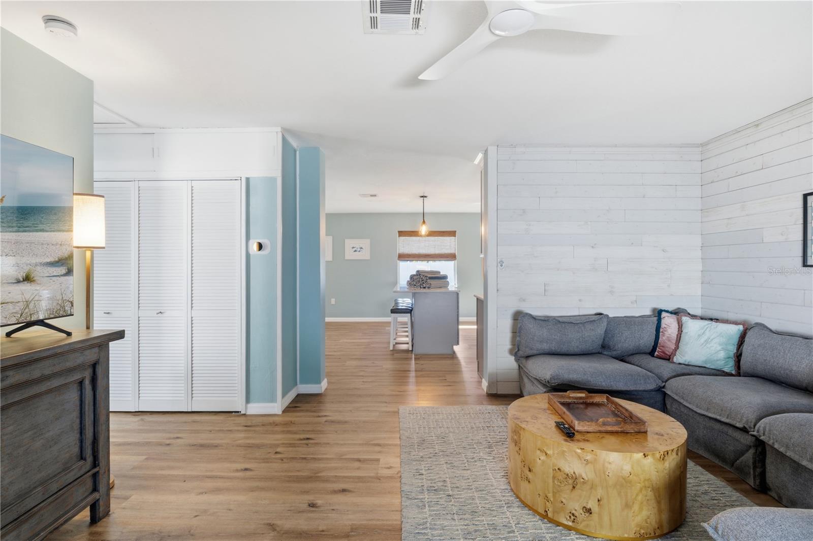 Image 18 of 52 For 205 Haverkos Court