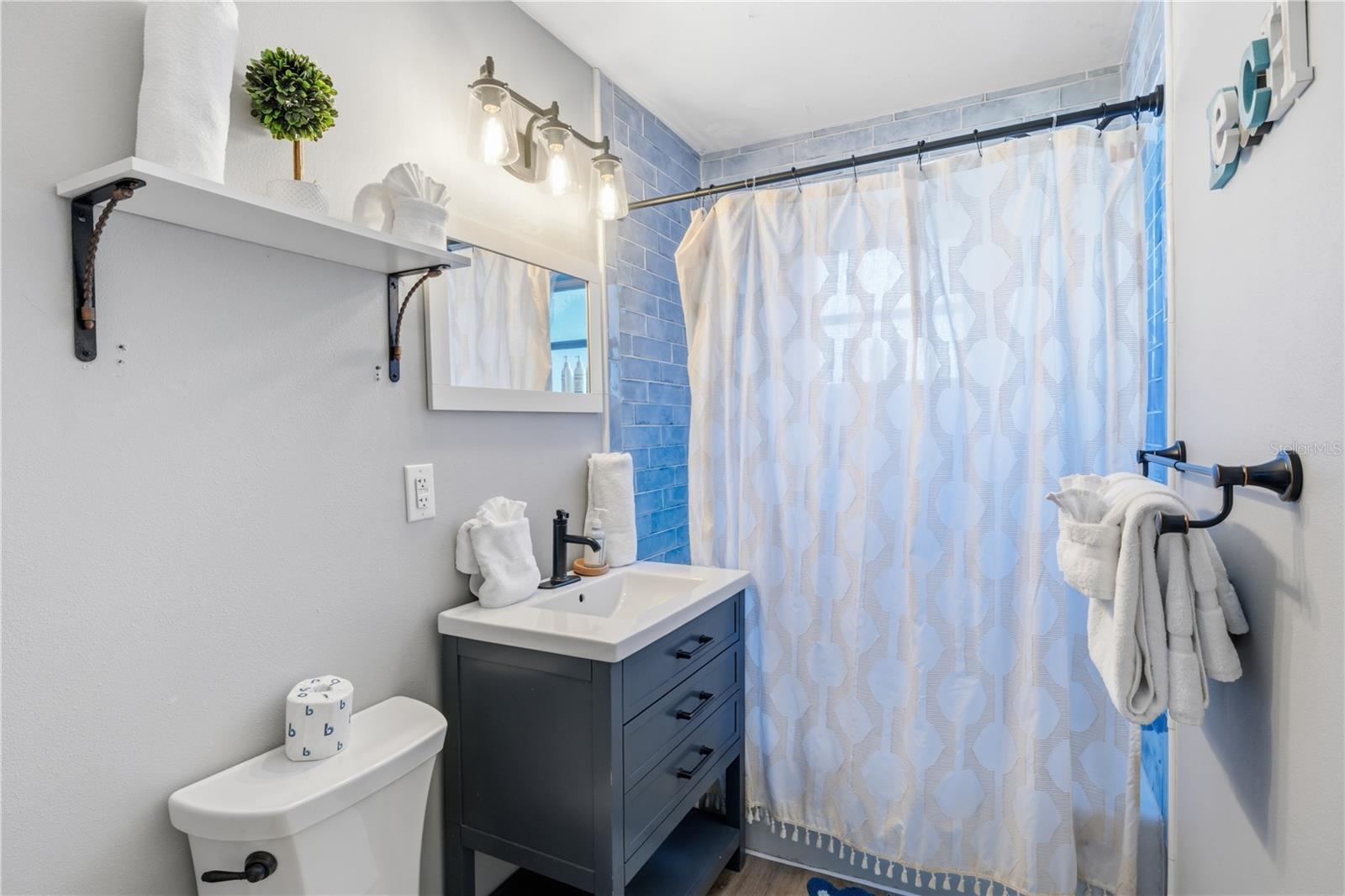 Image 23 of 52 For 205 Haverkos Court