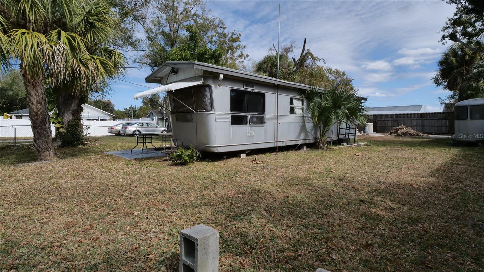 Image 5 of 11 For 4821 Victoria Avenue