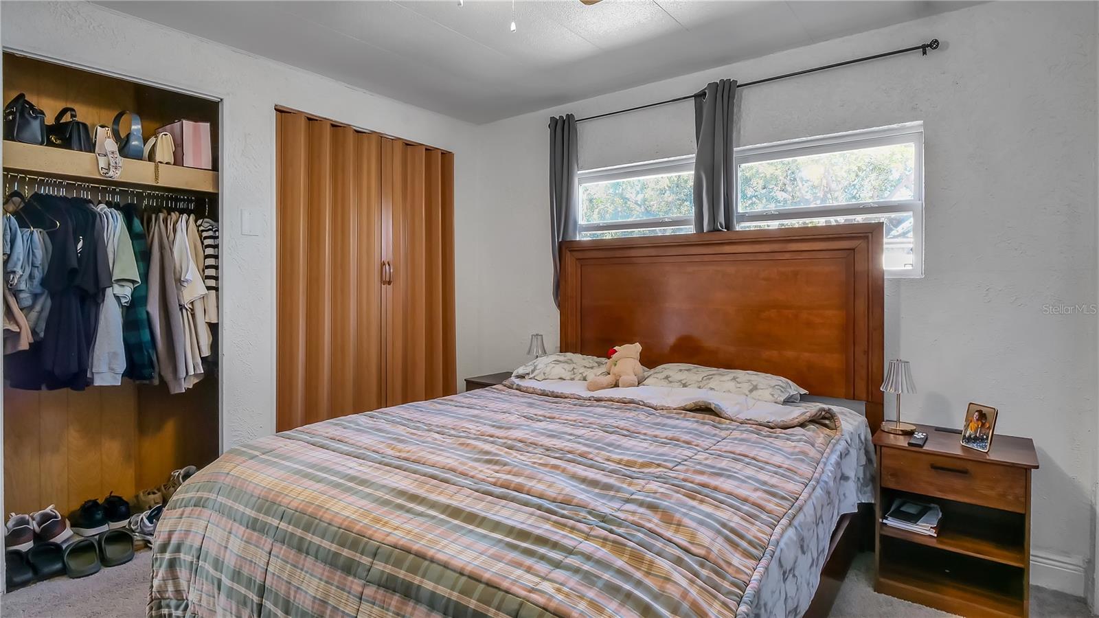 Image 12 of 24 For 4881 Victoria Avenue