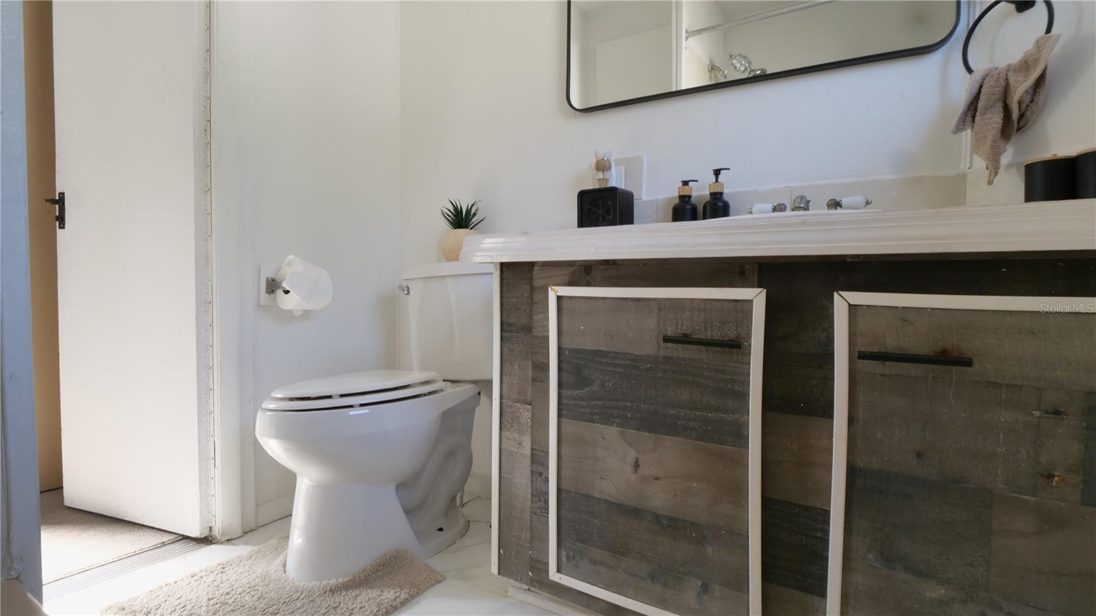 Image 13 of 24 For 4881 Victoria Avenue