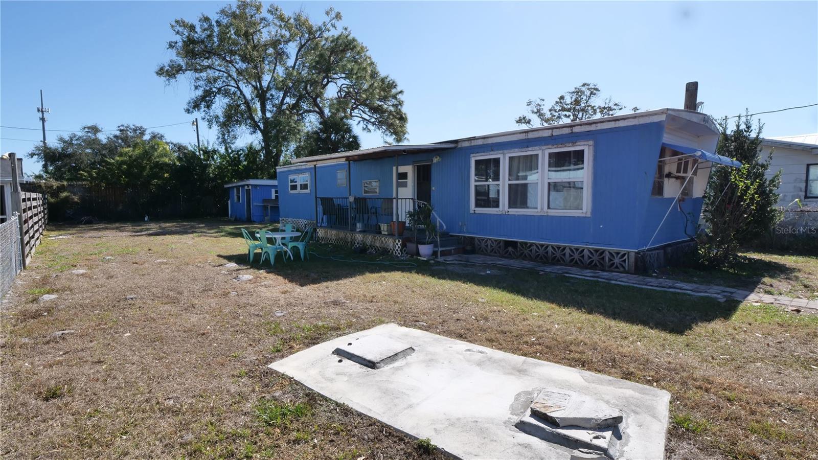 Image 21 of 24 For 4881 Victoria Avenue