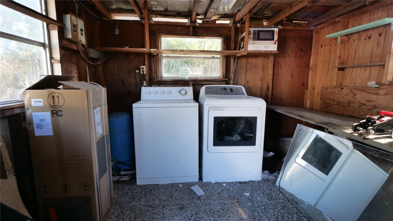 Image 22 of 24 For 4881 Victoria Avenue