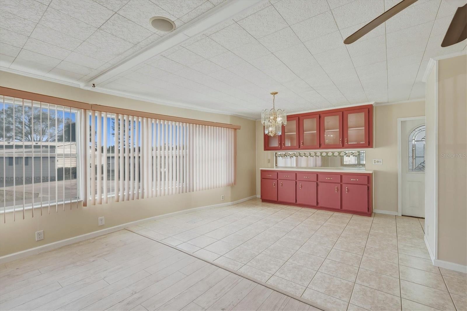 Image 4 of 36 For 6710 36th Avenue E 201