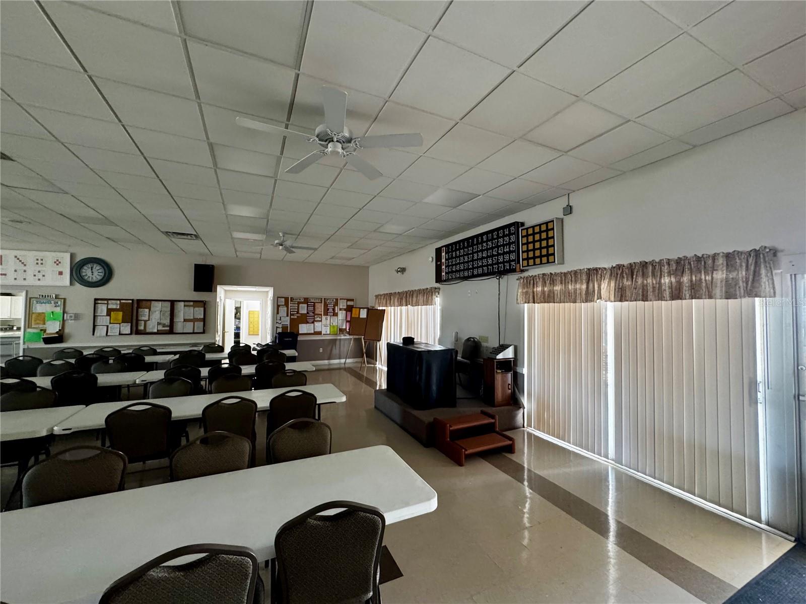 Image 18 of 29 For 5619 Bayshore Road 142