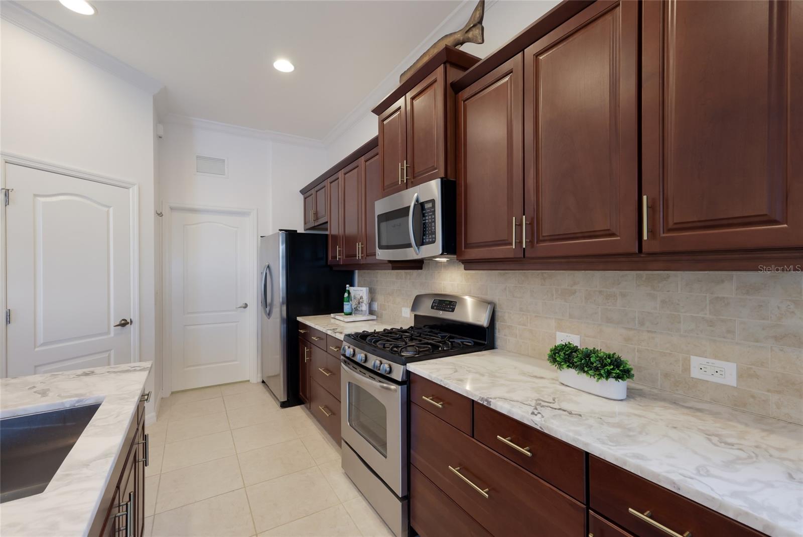 Image 17 of 42 For 14335 Stirling Drive