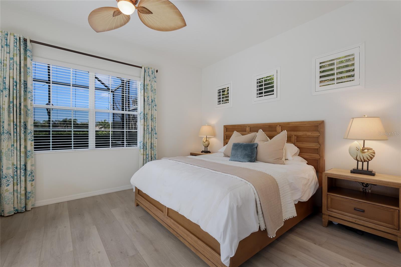 Image 23 of 42 For 14335 Stirling Drive