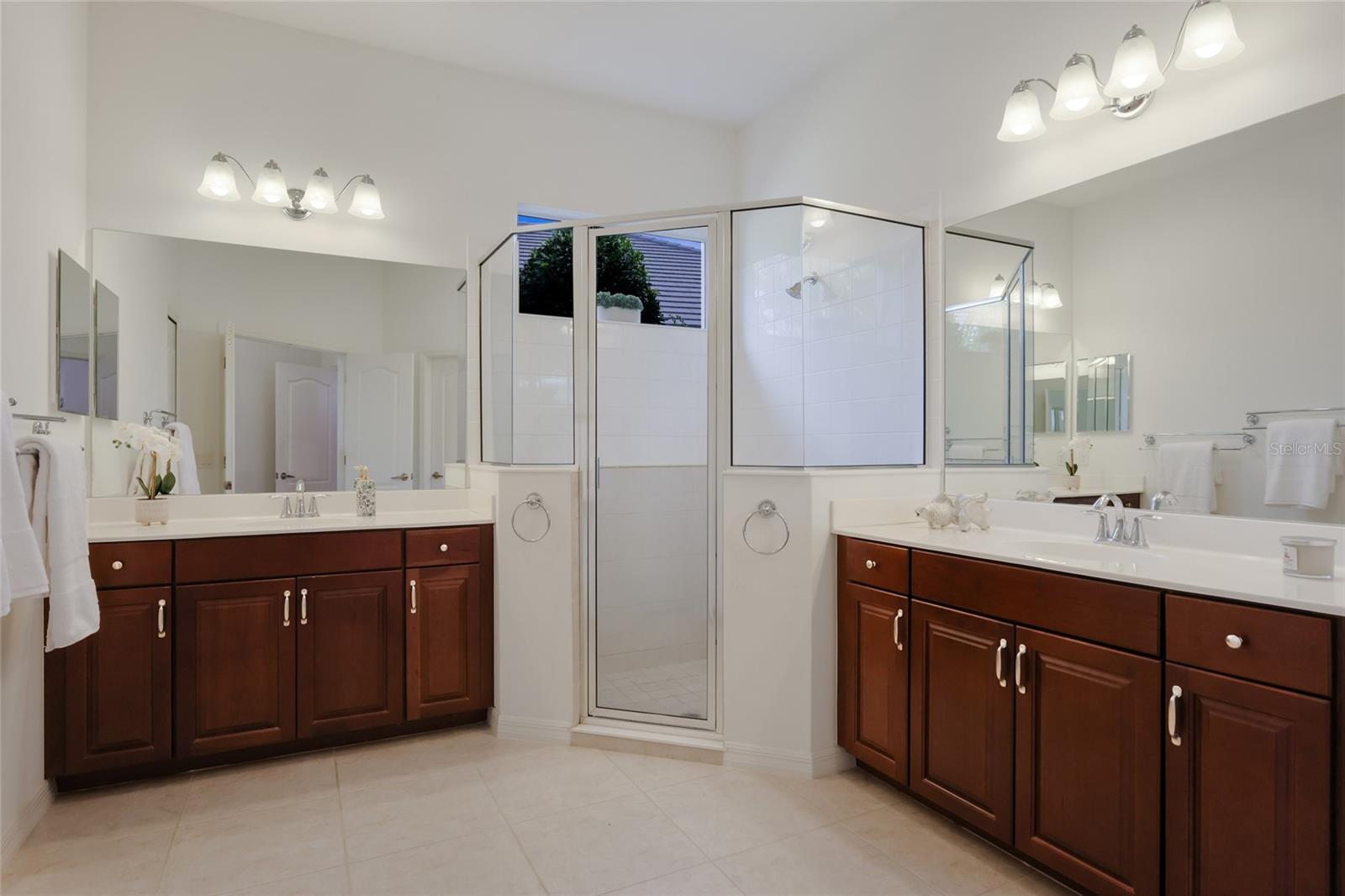 Image 26 of 42 For 14335 Stirling Drive