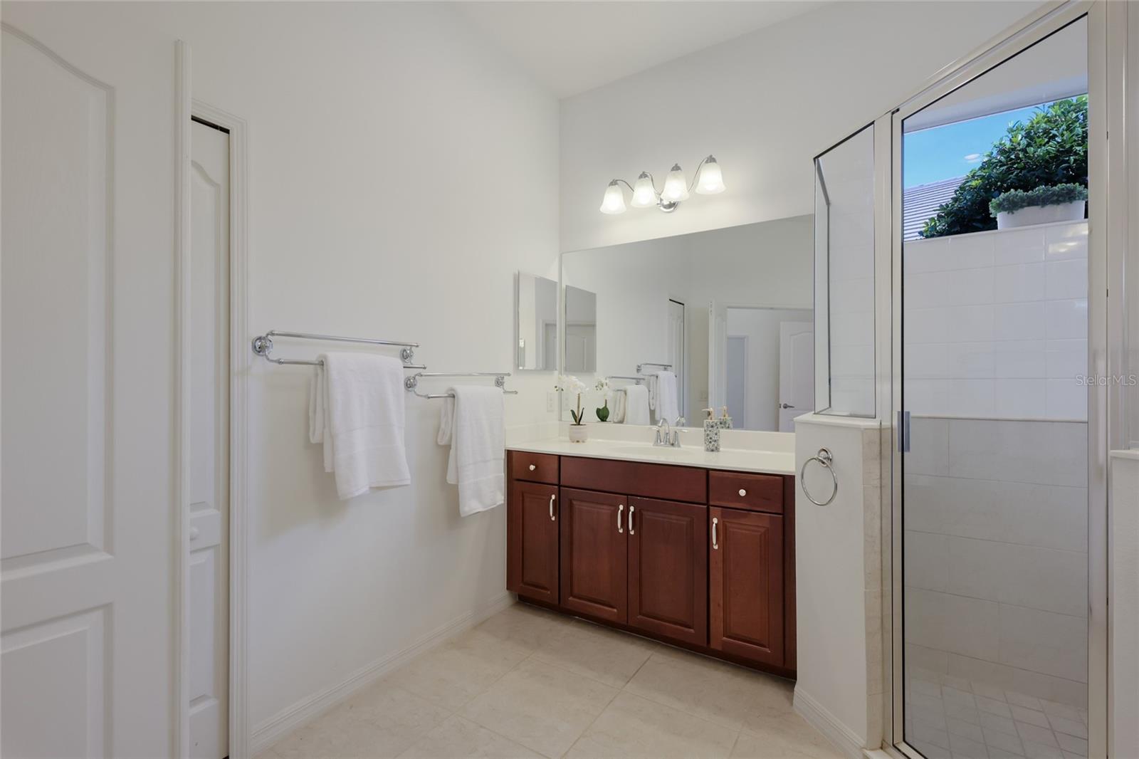 Image 27 of 42 For 14335 Stirling Drive