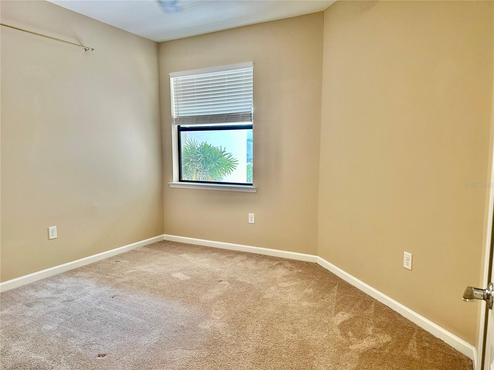 Image 23 of 51 For 17631 Camden Drive