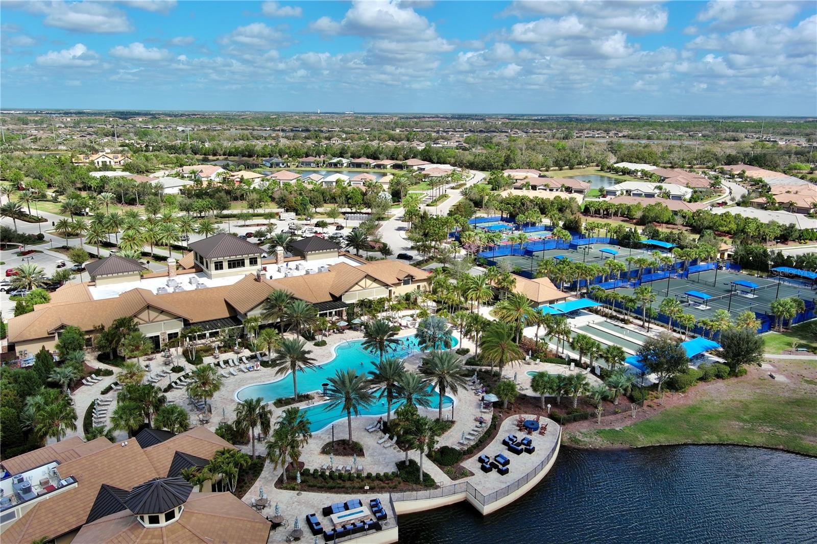 Image 42 of 51 For 17631 Camden Drive