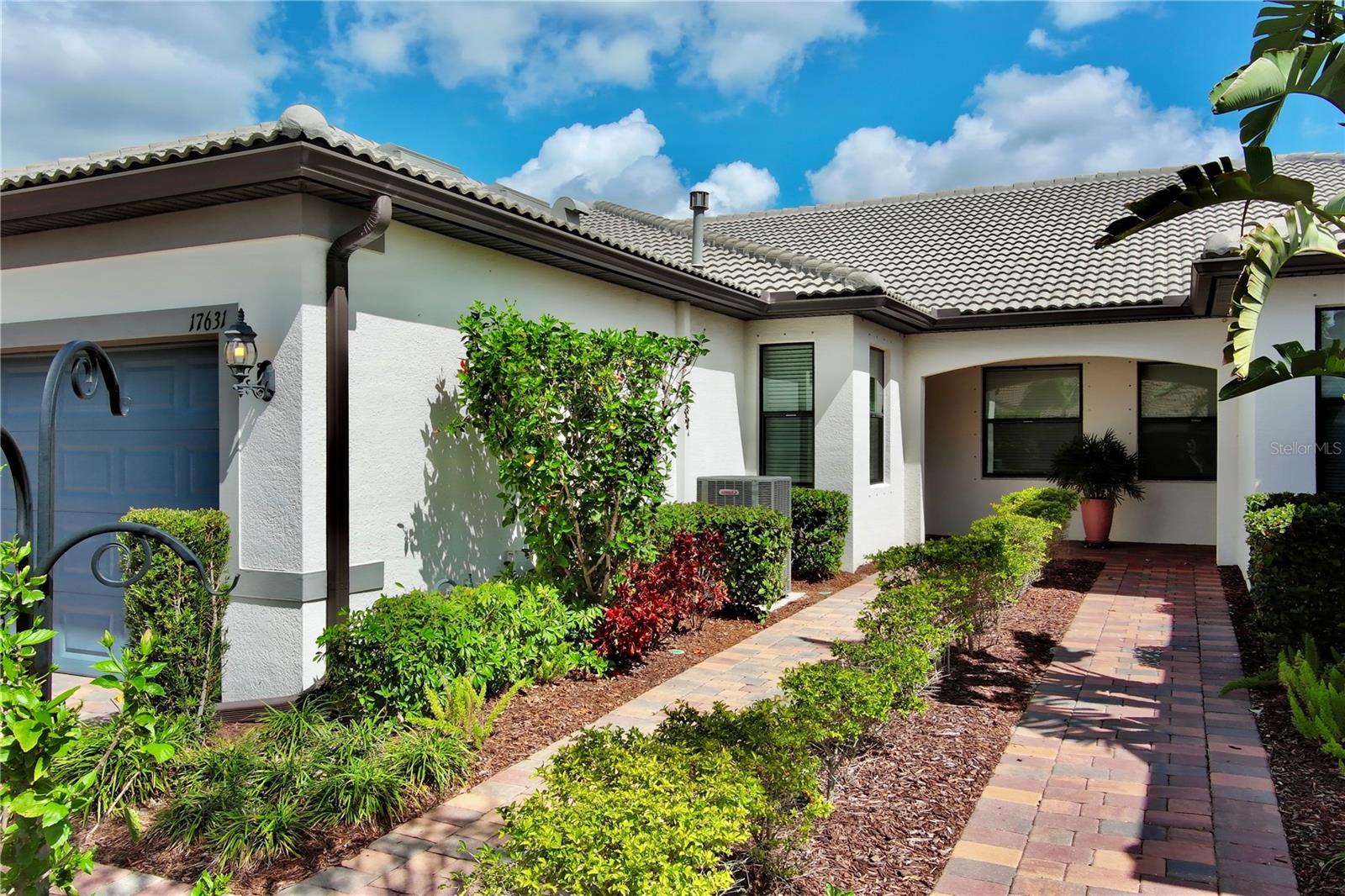 Image 5 of 51 For 17631 Camden Drive