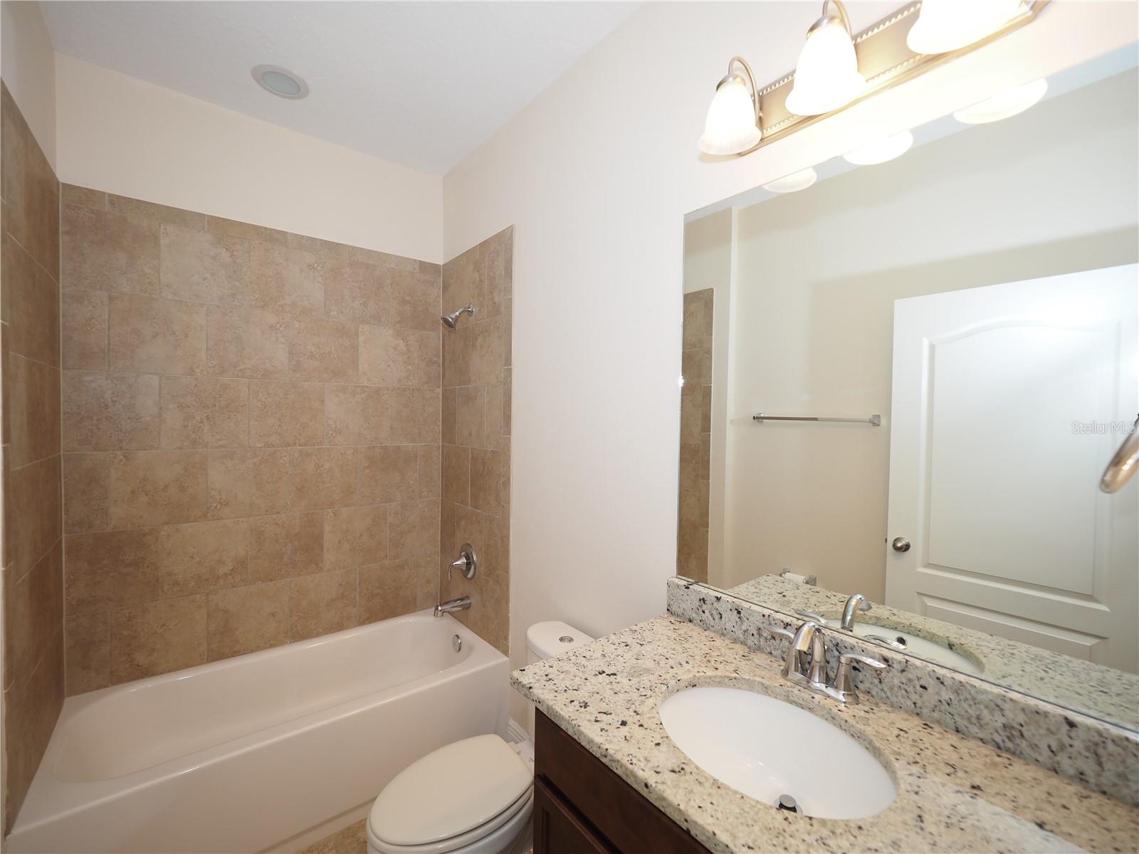 Image 14 of 46 For 995 Molly Circle