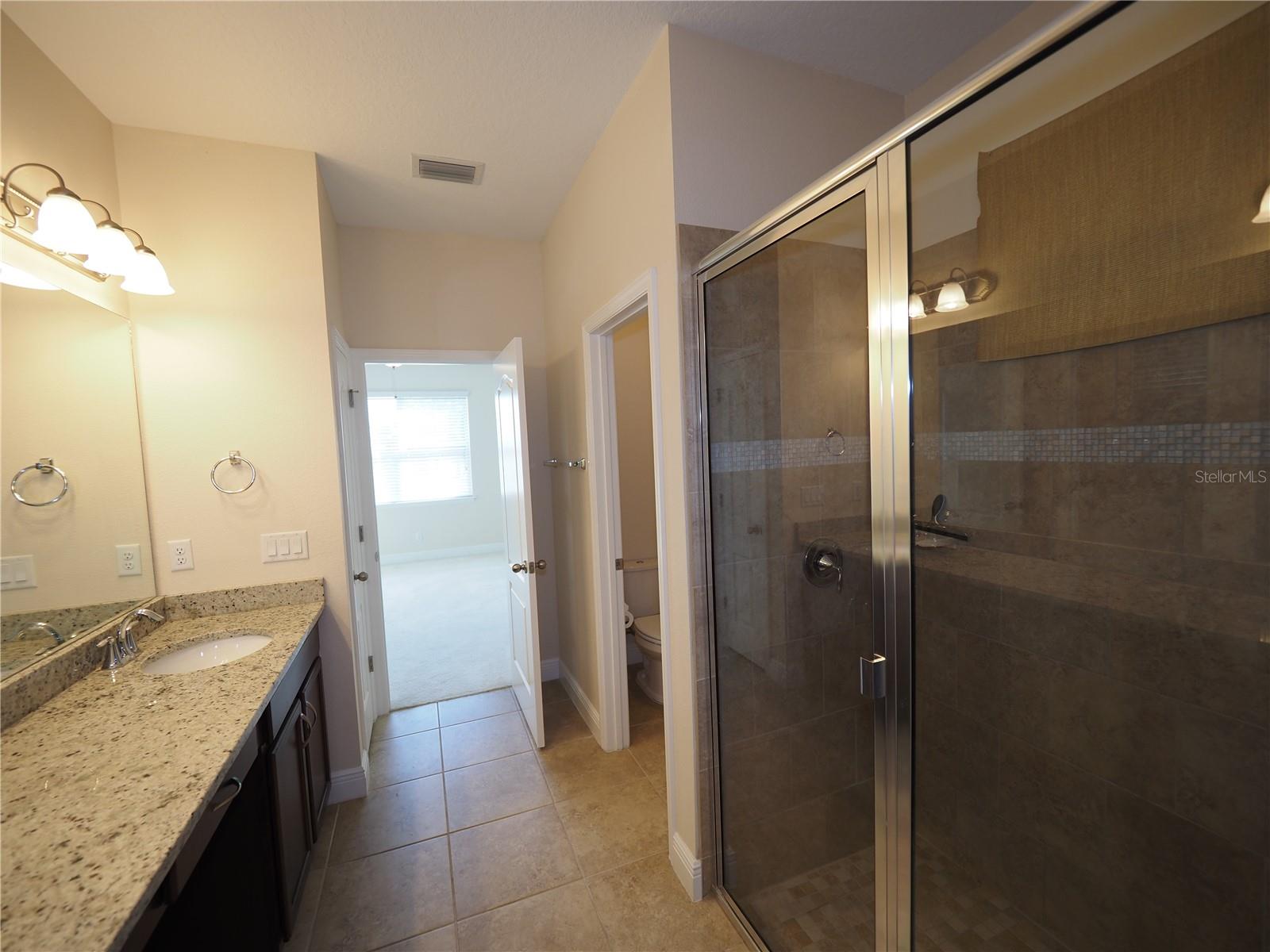 Image 34 of 46 For 995 Molly Circle