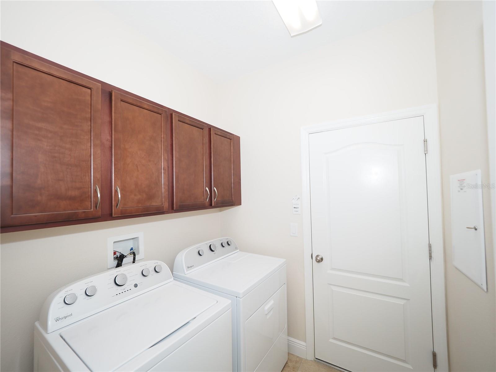 Image 45 of 46 For 995 Molly Circle