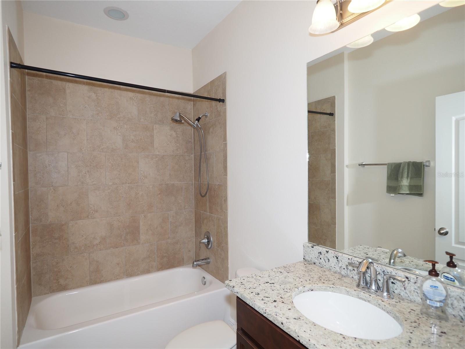 Image 5 of 46 For 995 Molly Circle