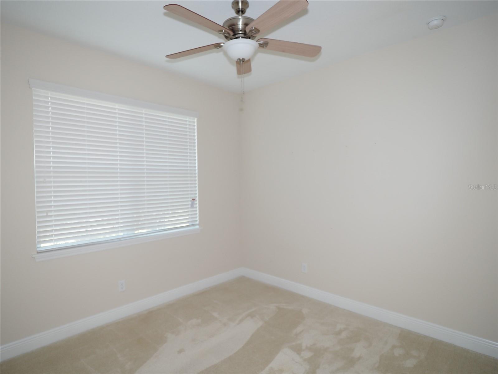 Image 6 of 46 For 995 Molly Circle