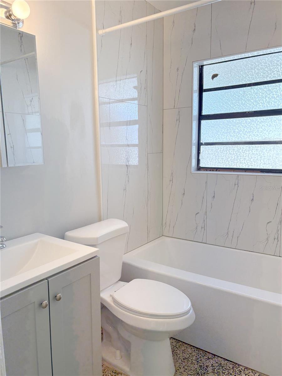 Image 10 of 12 For 219 21st Street E A