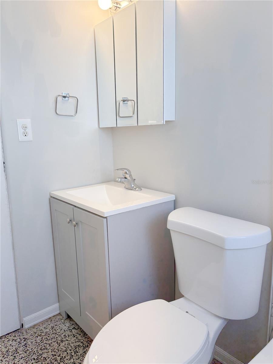 Image 9 of 12 For 219 21st Street E A