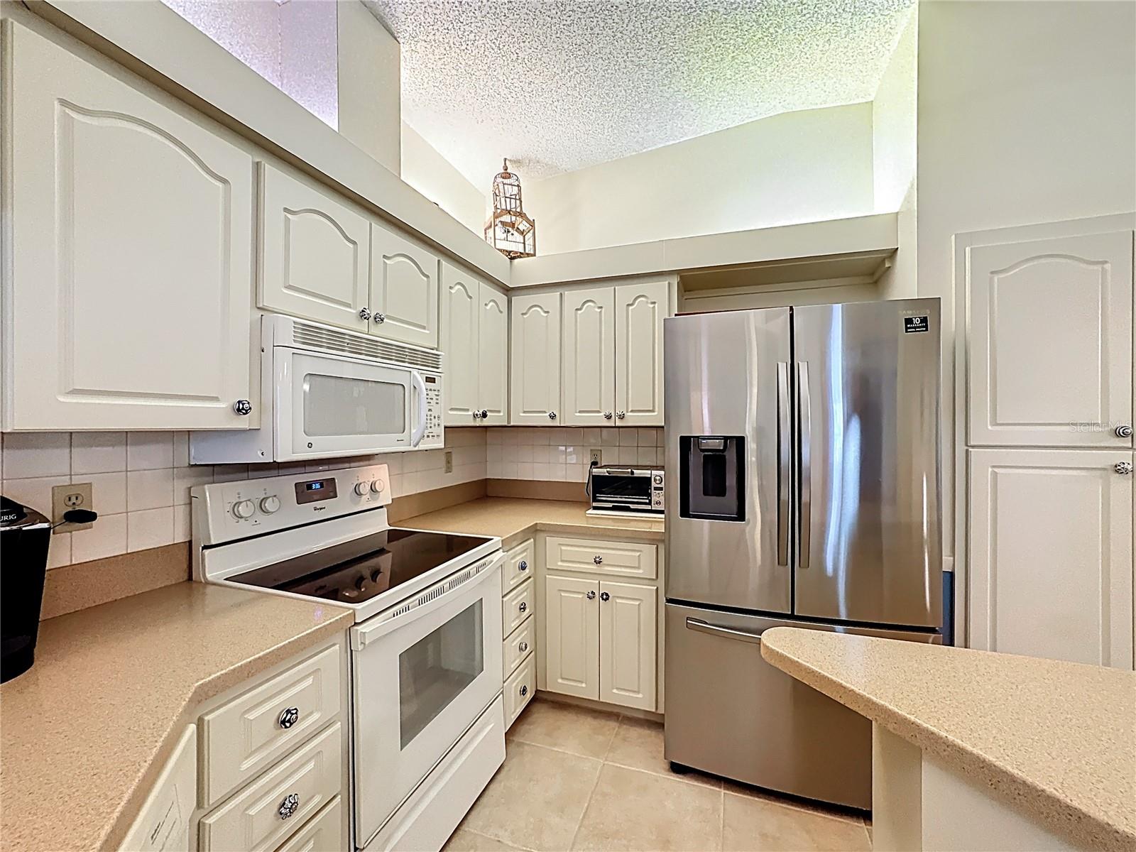 Image 11 of 46 For 5611 Garden Lakes Drive