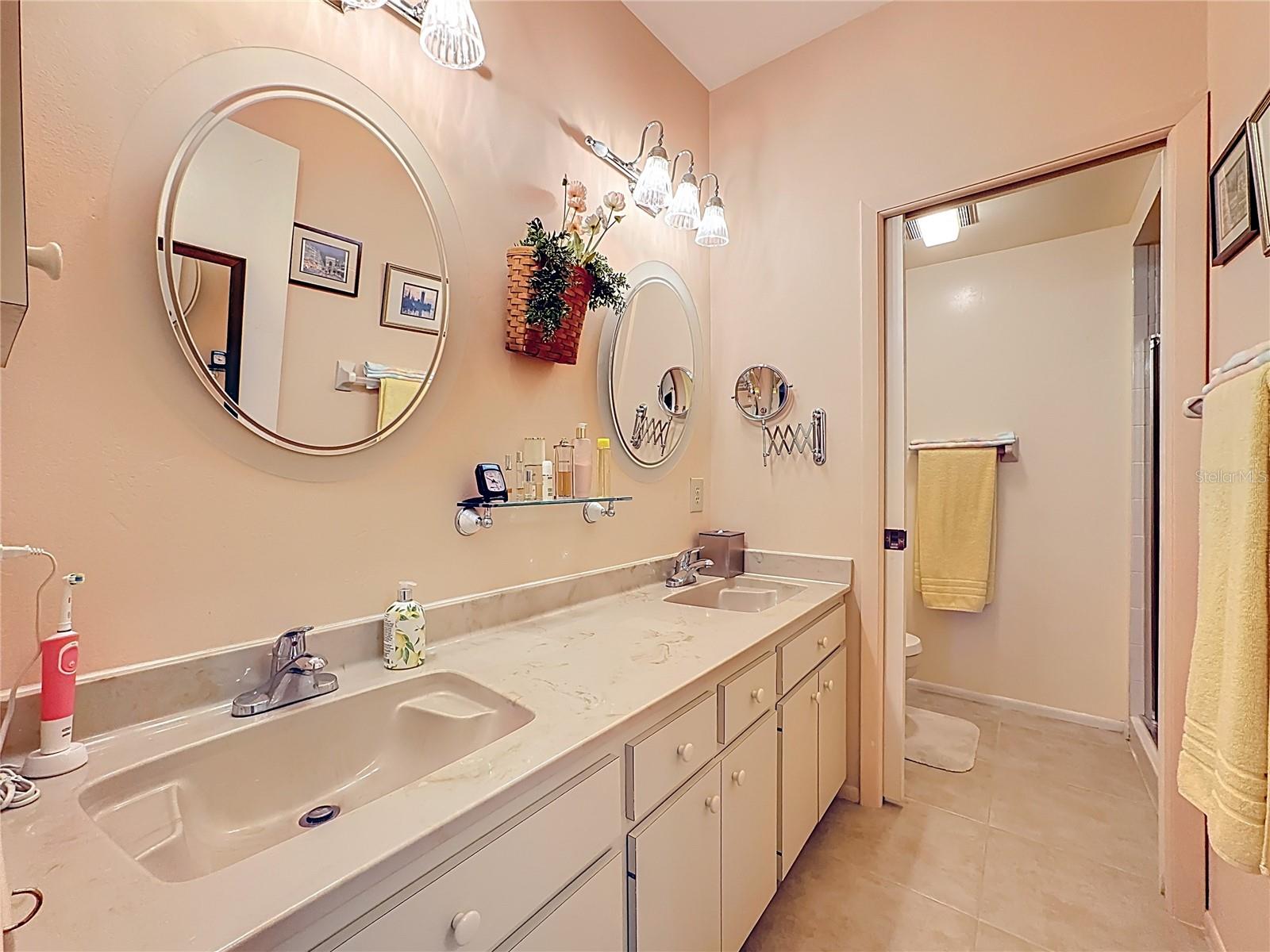 Image 21 of 46 For 5611 Garden Lakes Drive