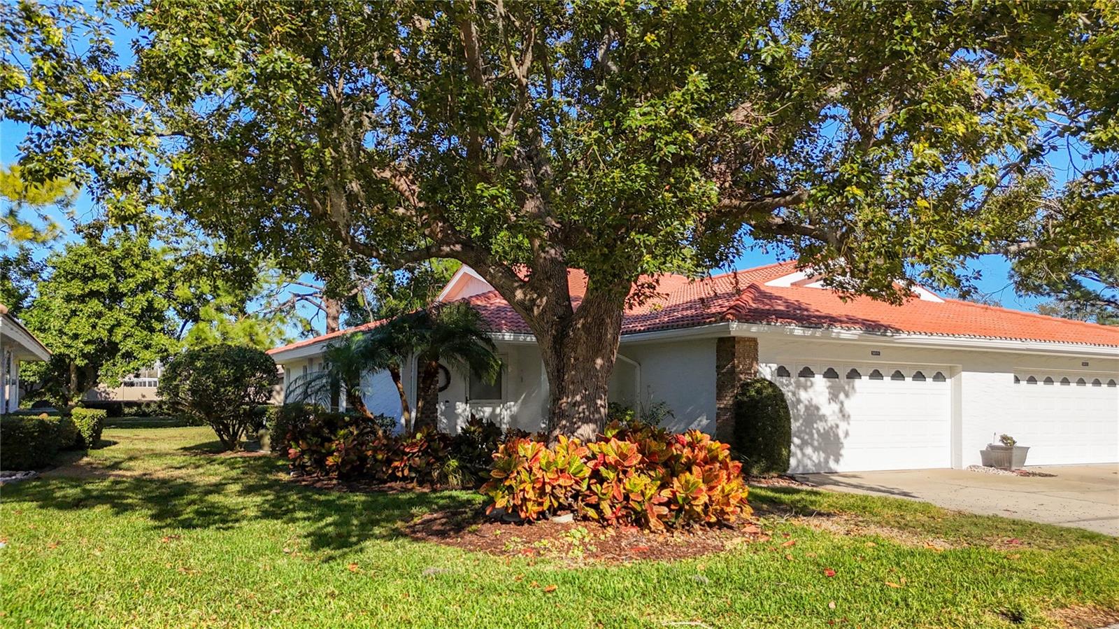 Image 25 of 46 For 5611 Garden Lakes Drive