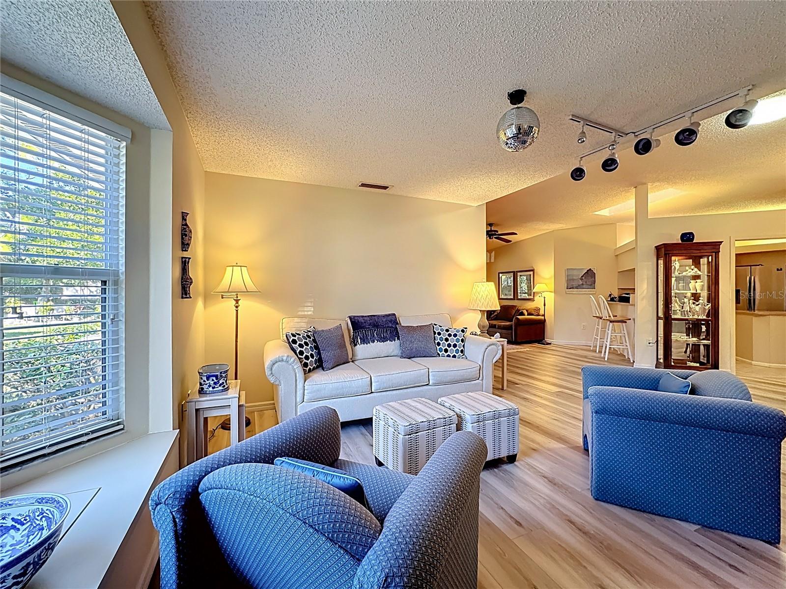 Image 5 of 46 For 5611 Garden Lakes Drive