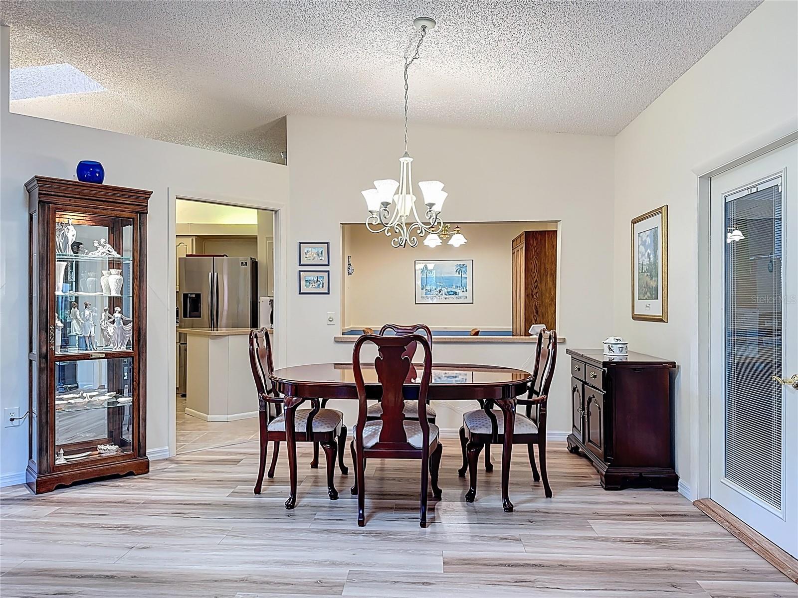 Image 8 of 46 For 5611 Garden Lakes Drive