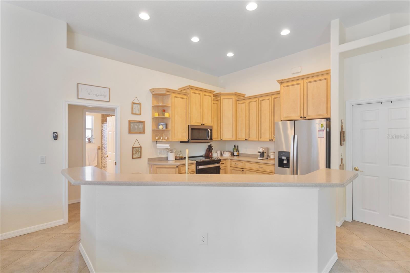 Image 10 of 34 For 6603 Lapidus Road