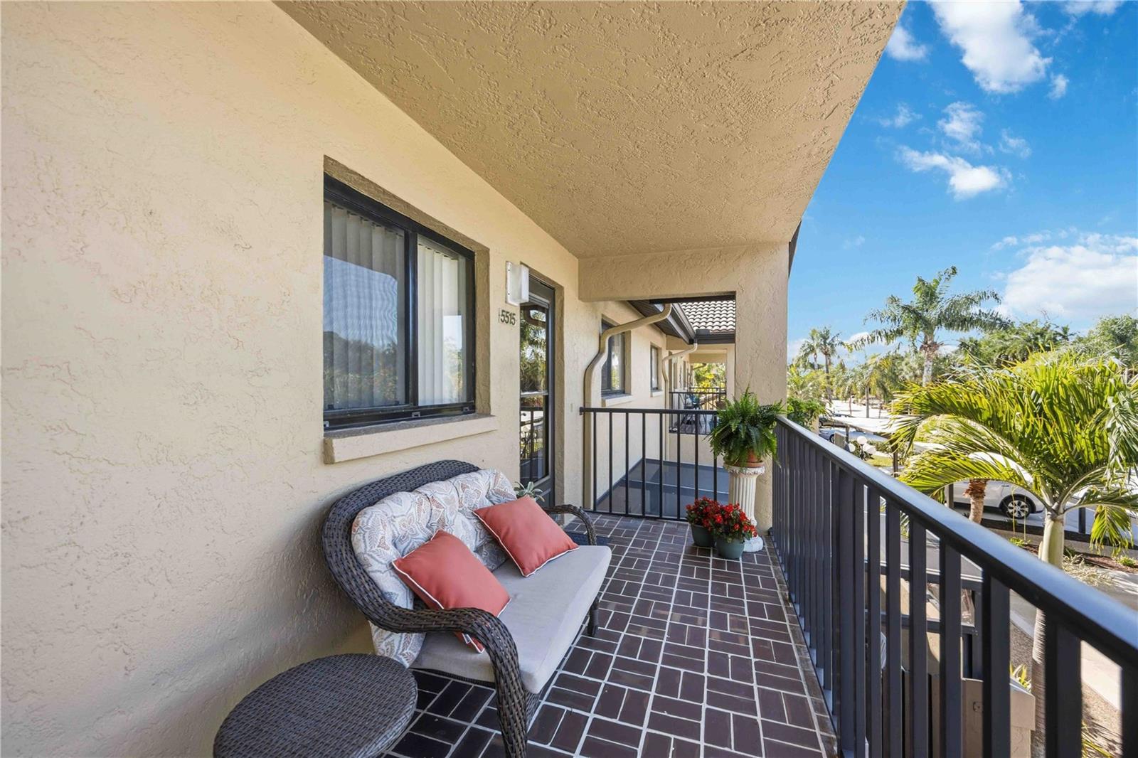 Image 4 of 65 For 5515 Ashton Way 5515