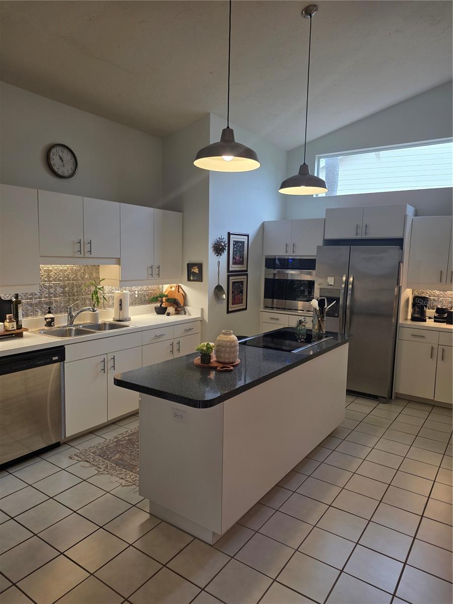 Image 7 of 13 For 7817 Geneva Lane