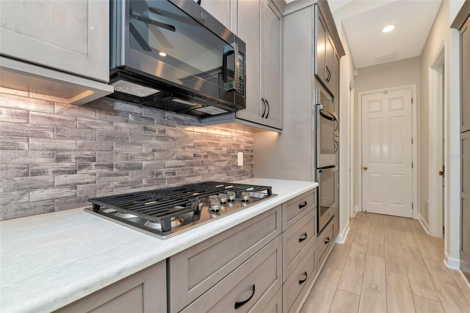 Image 13 of 27 For 4990 Gardiners Bay Circle