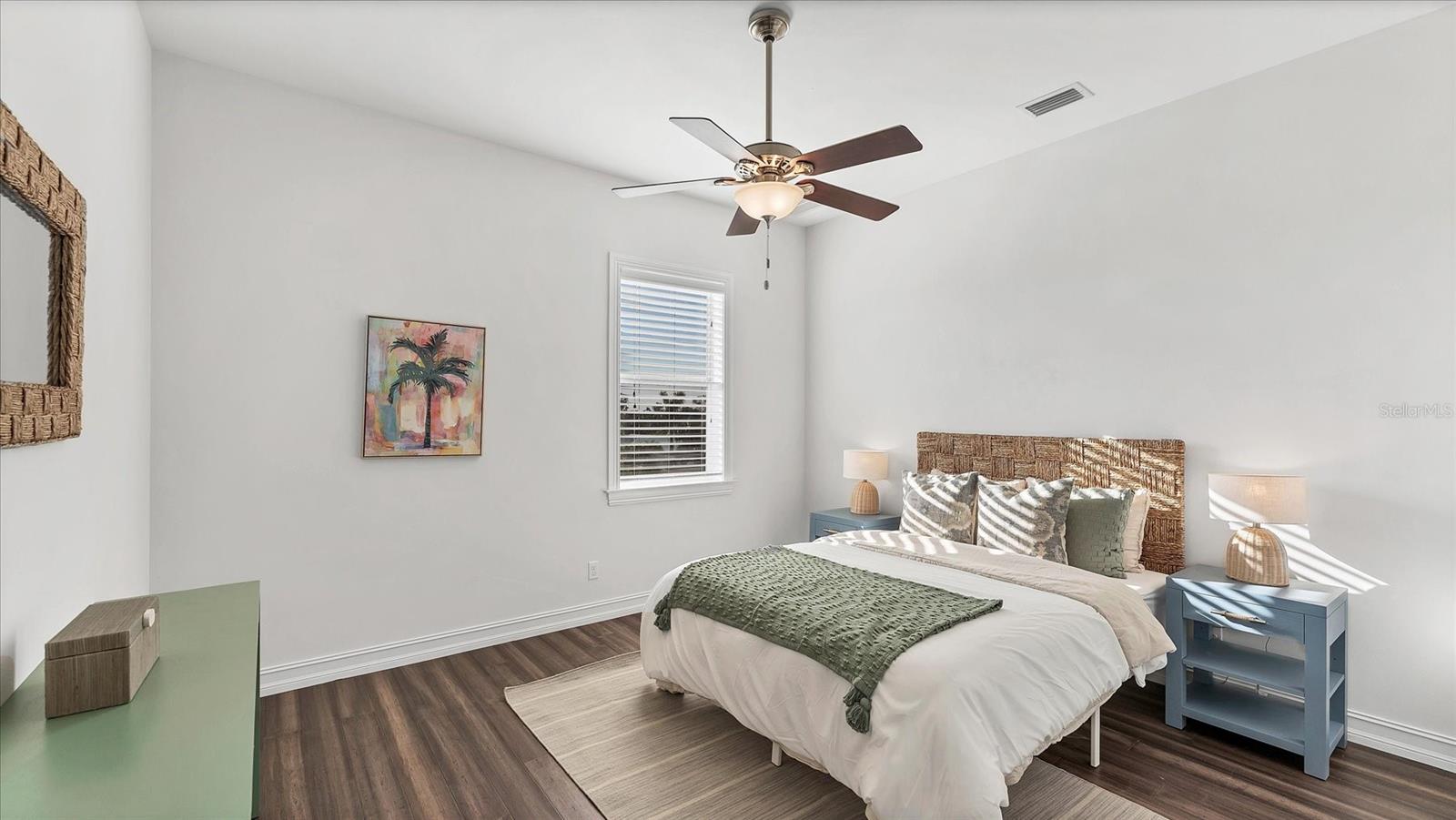 Listing photo id 23 for 634 Key Royale Drive