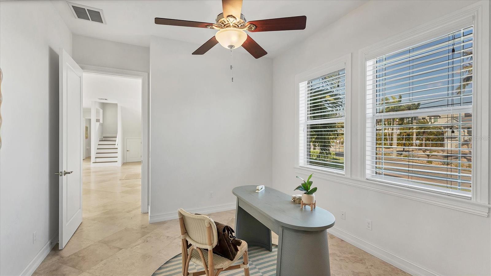 Listing photo id 27 for 634 Key Royale Drive